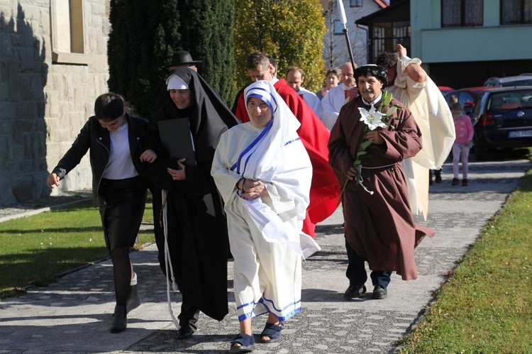 "Holy Wins" - święci odwiedzili parafię w Wieprzu koło Żywca