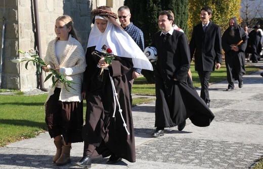 "Holy Wins" - święci odwiedzili parafię w Wieprzu koło Żywca