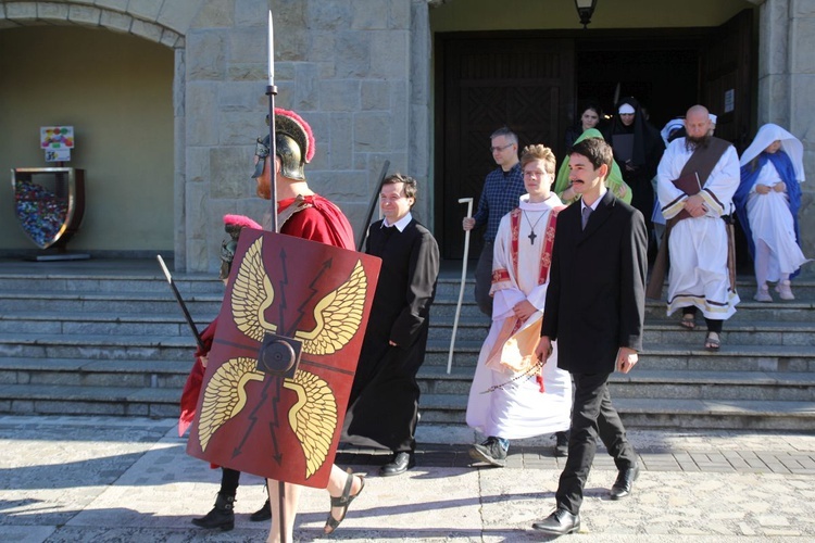 "Holy Wins" - święci odwiedzili parafię w Wieprzu koło Żywca