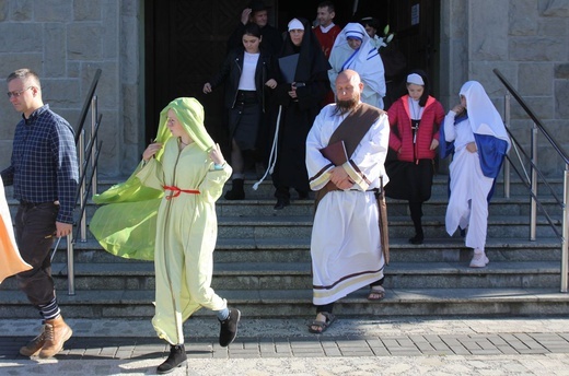 "Holy Wins" - święci odwiedzili parafię w Wieprzu koło Żywca