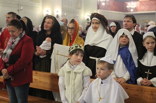 "Holy Wins" - święci odwiedzili parafię w Wieprzu koło Żywca