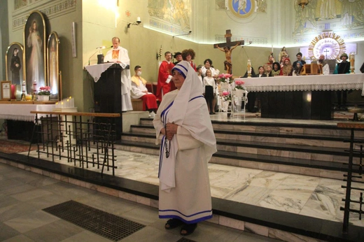 "Holy Wins" - święci odwiedzili parafię w Wieprzu koło Żywca