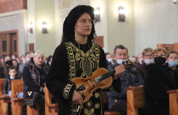 "Holy Wins" - święci odwiedzili parafię w Wieprzu koło Żywca