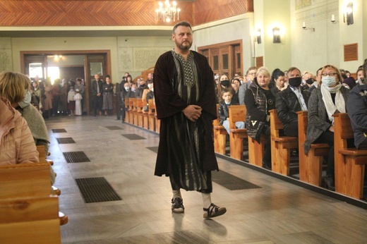 "Holy Wins" - święci odwiedzili parafię w Wieprzu koło Żywca