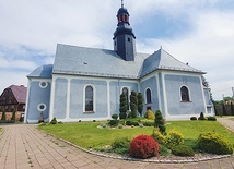 Miejscowa świątynia jest przykładem dobrze przemyślanej barokizacji średniowiecznej bryły.