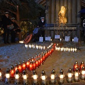 Zaduszki Morskie w Sopocie odbyły się przy kapliczce "O szczęśliwy powrót".