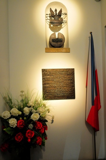 Procesja do grobów królewskich w katedrze na Wawelu - cz. 2