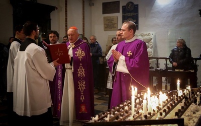 Bp Marian Duś, ks. dr Mirosław Nowak i wielu zmarłych na Covid-19