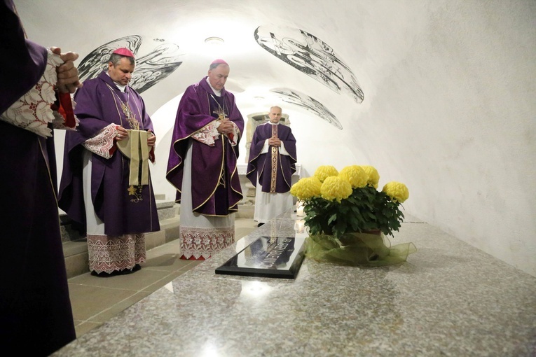 Przez cały listopad można odwiedzać kryptę biskupów tarnowskich