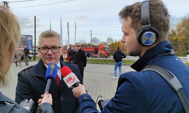 Mszana.  Droga wojewódzka nr 933 oficjalnie otwarta po remoncie. Ma wytrzymać 50 lat