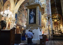 Obraz Matki Bożej Brzemiennej w sandomierskiej katedrze.