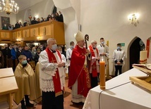 Bierzmowanie w Sieniawie Żarskiej