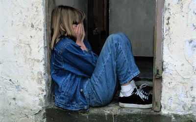 Badanie RPD: Młodzi potrzebują pilnej pomocy psychologicznej