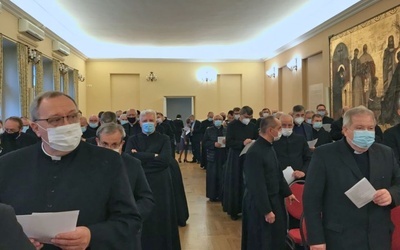 Dziekani archidiecezji o synodzie