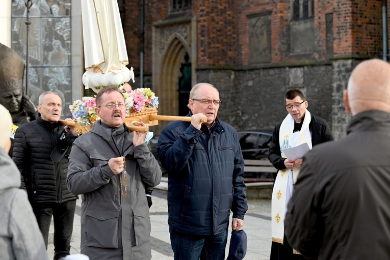 Męski Różaniec w Świdnicy i Bydgoszczy