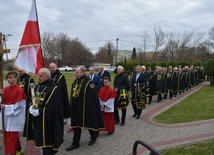 Chorągiew Rycerzy Jana Pawła II powiewa nad Makowem Mazowieckim