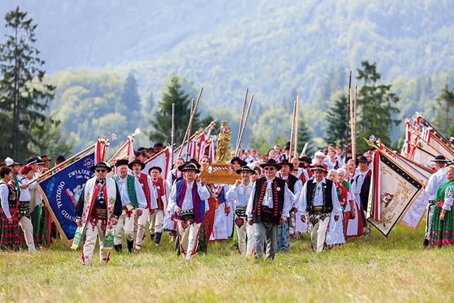 	Nagranie hymnu Związku Podhalan  na Hali Boraczej.