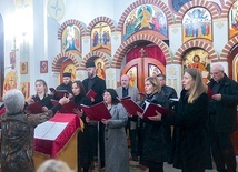◄	Istniejący od niedawna Chór św. Jerzego zachwycił świdnickich słuchaczy wysokim poziomem wykonania cerkiewnej muzyki bizantyjskiej.  