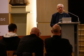 Spotkanie poprowadził o. Adam Żak SJ, koordynator ds. ochrony małoletnich przy Konferencji Episkopatu Polski.