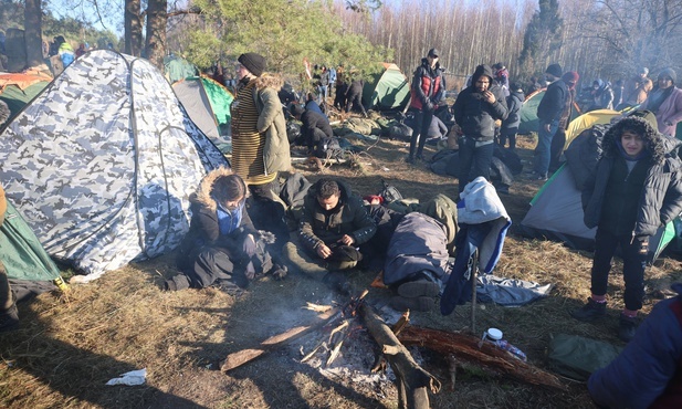 Setki migrantów już przy granicy białorusko-litewskiej