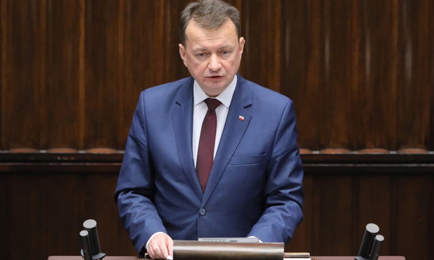 Szef MON: To nie była spokojna noc - było wiele prób przełamania polsko-białoruskiej granicy