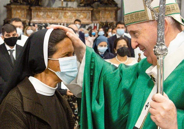 Gloria Cecilia Narváez została uprowadzona 7 lutego 2017 roku. Po uwolnieniu z rąk porywaczy spotkała się z papieżem Franciszkiem.