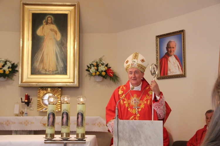 Łopoń. Uroczystość nadania szkole imienia