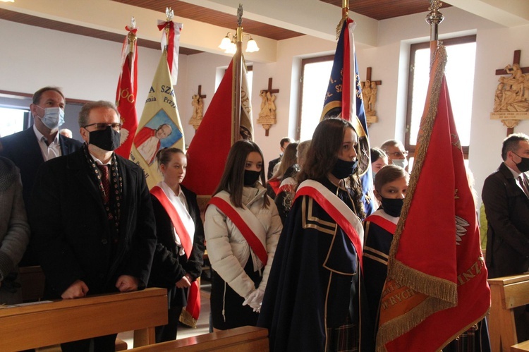 Łopoń. Uroczystość nadania szkole imienia