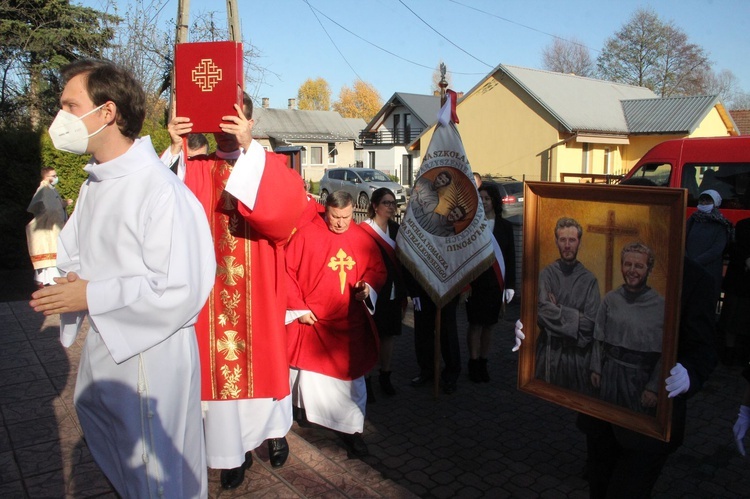 Łopoń. Uroczystość nadania szkole imienia