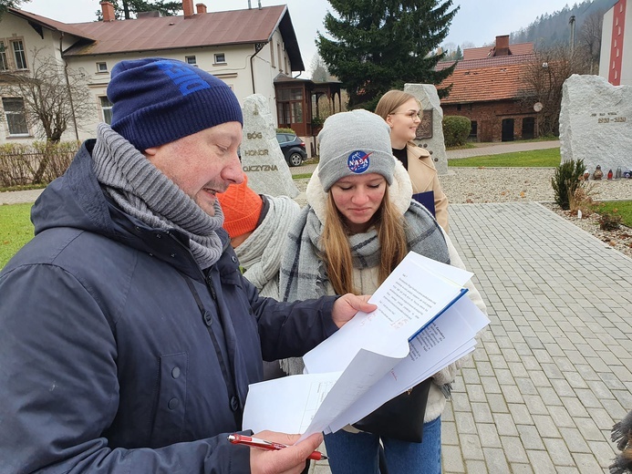 K​SM Głuszyca zorganizował patriotyczną grę terenową