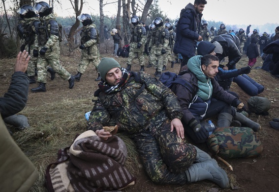Łukaszenka o kryzysie na granicy: Obserwować ruchy wojsk Polski i NATO