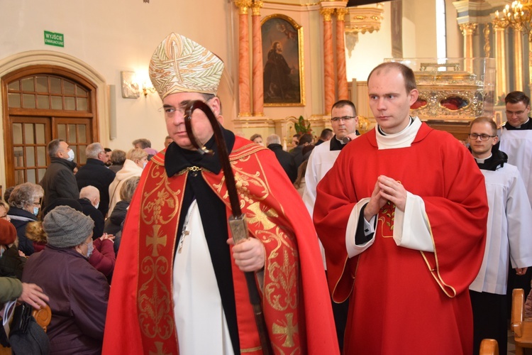 Łowicka proceja z relikwiami św. Wiktorii