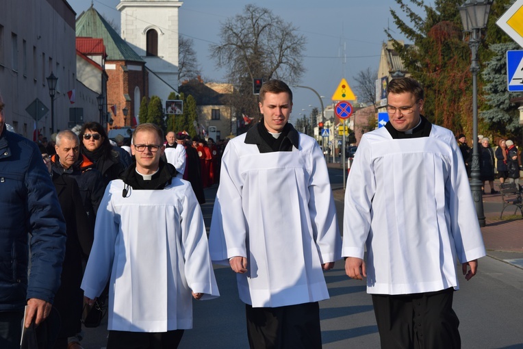 Łowicka proceja z relikwiami św. Wiktorii