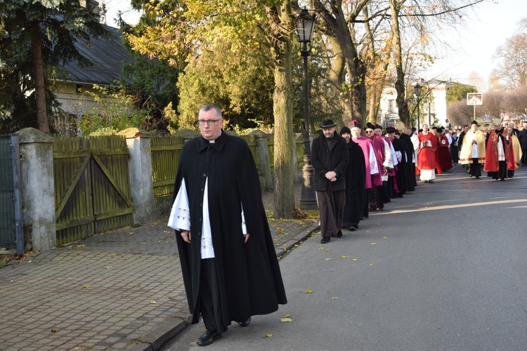 Łowicka proceja z relikwiami św. Wiktorii