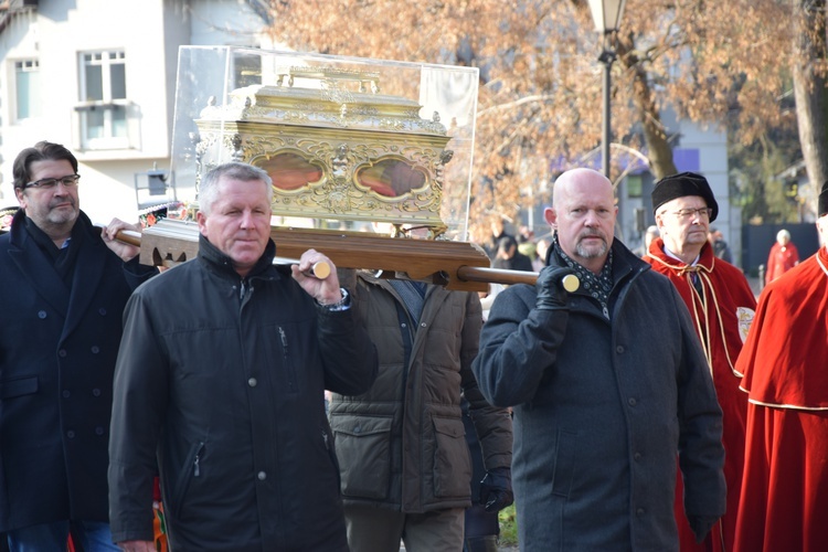 Łowicka proceja z relikwiami św. Wiktorii