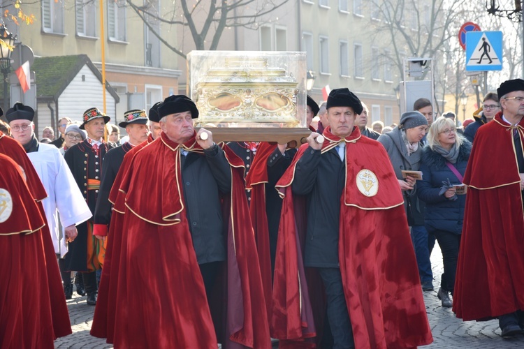 Łowicka proceja z relikwiami św. Wiktorii