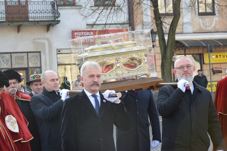 Łowicka proceja z relikwiami św. Wiktorii