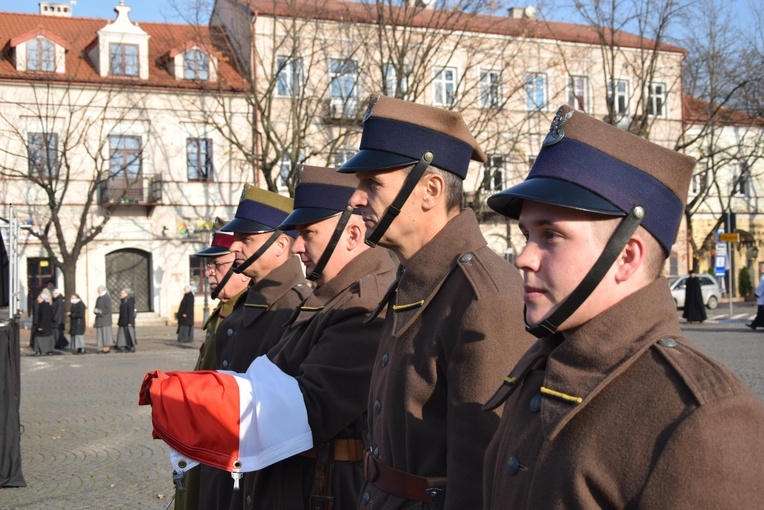 Łowicka proceja z relikwiami św. Wiktorii