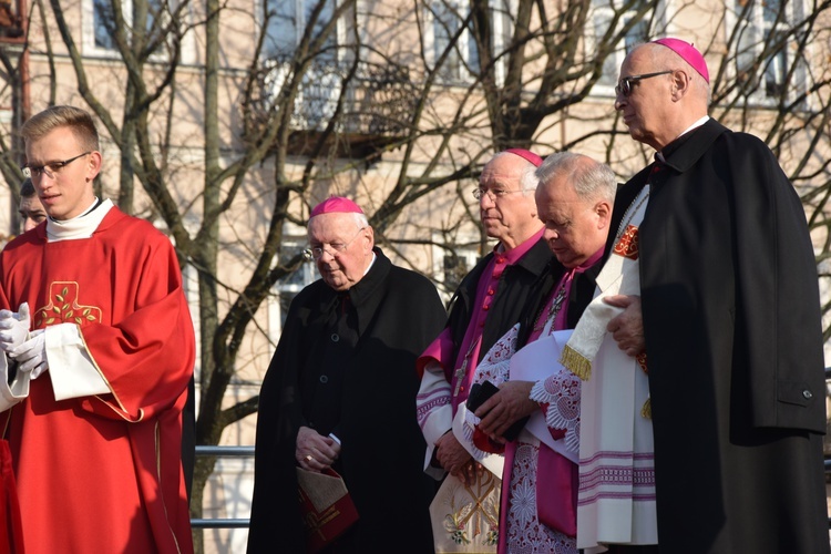 Łowicka proceja z relikwiami św. Wiktorii