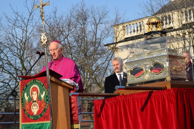 Łowicka proceja z relikwiami św. Wiktorii