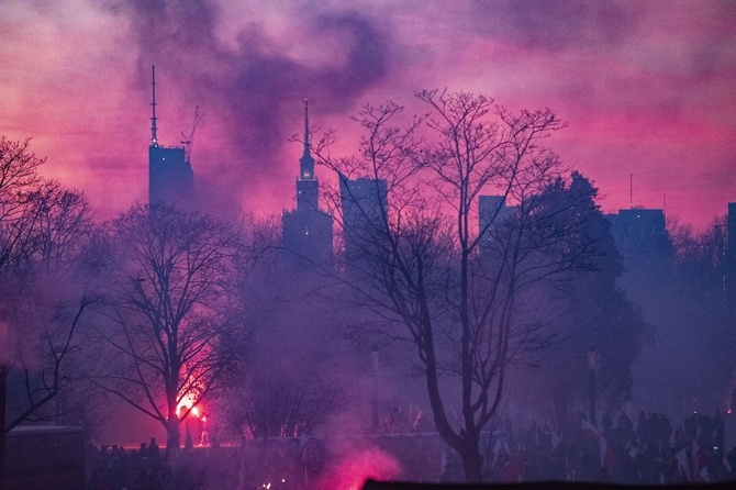 Marsz Niepodległości zakończył się na błoniach Stadionu Narodowego
