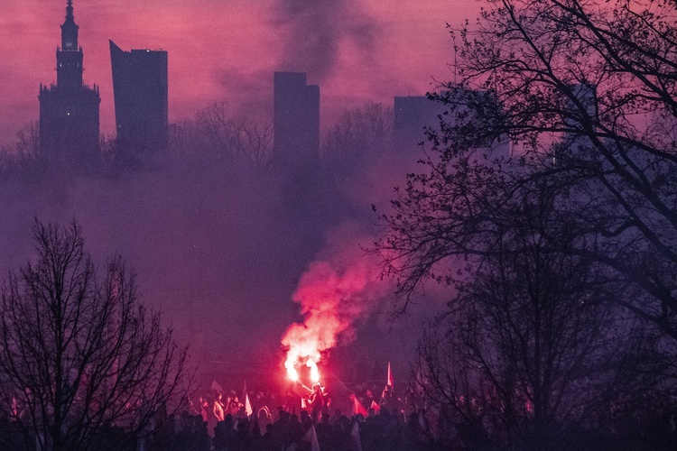 Marsz Niepodległości zakończył się na błoniach Stadionu Narodowego