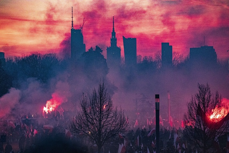 Marsz Niepodległości zakończył się na błoniach Stadionu Narodowego