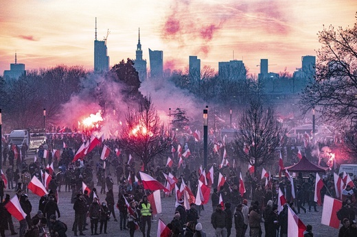 Marsz Niepodległości zakończył się na błoniach Stadionu Narodowego