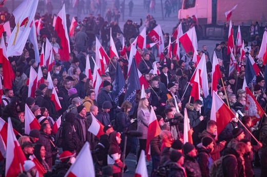 Marsz Niepodległości zakończył się na błoniach Stadionu Narodowego