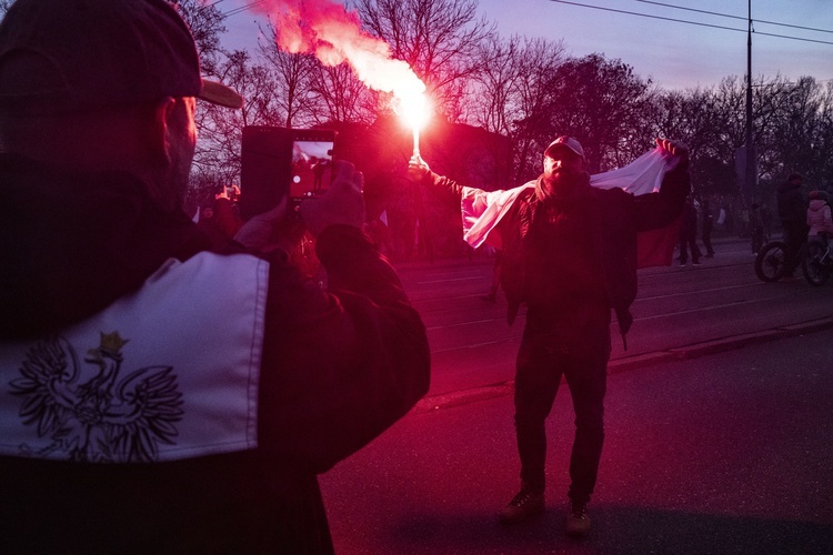 Marsz Niepodległości zakończył się na błoniach Stadionu Narodowego