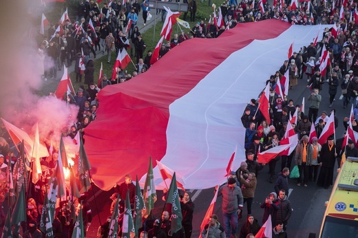 Marsz Niepodległości zakończył się na błoniach Stadionu Narodowego