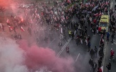 Marsz Niepodległości zakończył się na błoniach Stadionu Narodowego