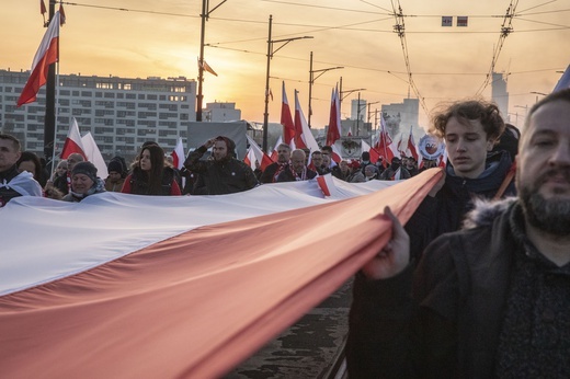 Marsz Niepodległości zakończył się na błoniach Stadionu Narodowego