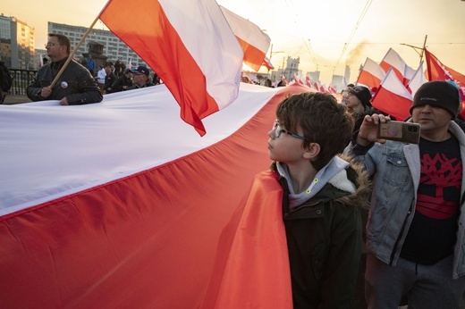 Marsz Niepodległości zakończył się na błoniach Stadionu Narodowego